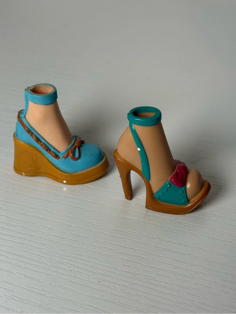 Mattel My Scene doll shoes [MIXED]